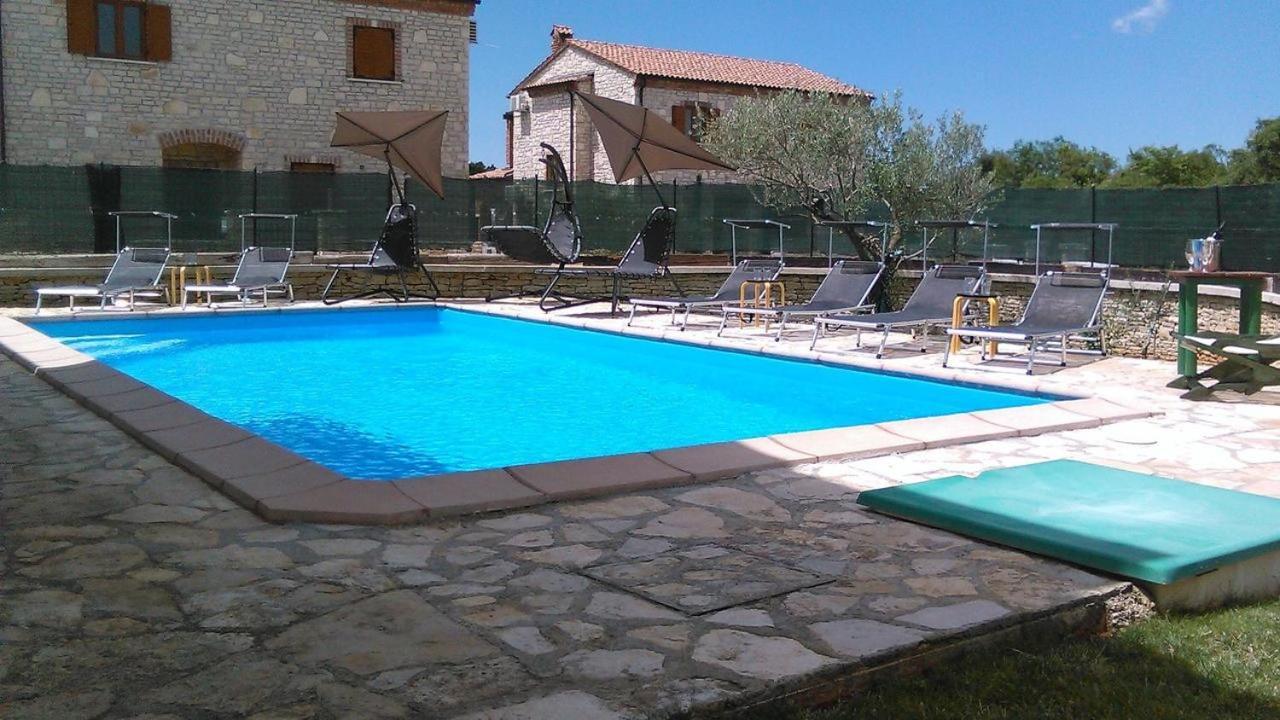 Rustic Villa Ena With Pool For Up To 10 Persons Cabrunici Buitenkant foto