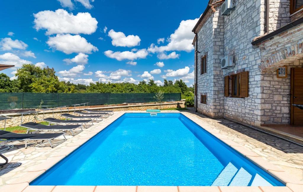 Rustic Villa Ena With Pool For Up To 10 Persons Cabrunici Buitenkant foto