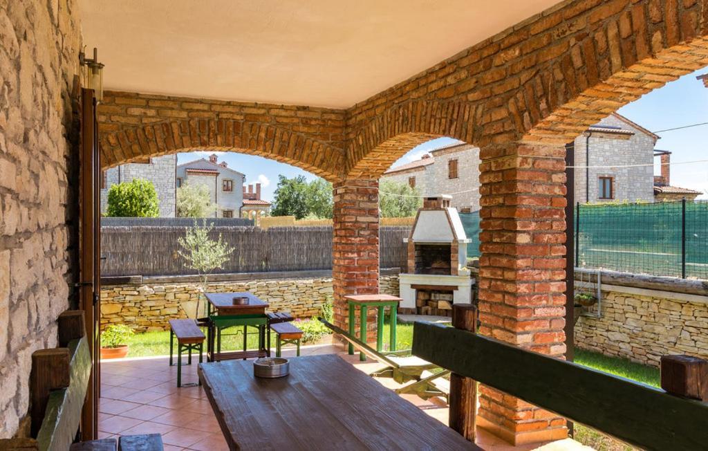 Rustic Villa Ena With Pool For Up To 10 Persons Cabrunici Buitenkant foto